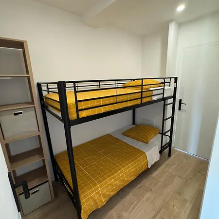 Cap D Apartment *
